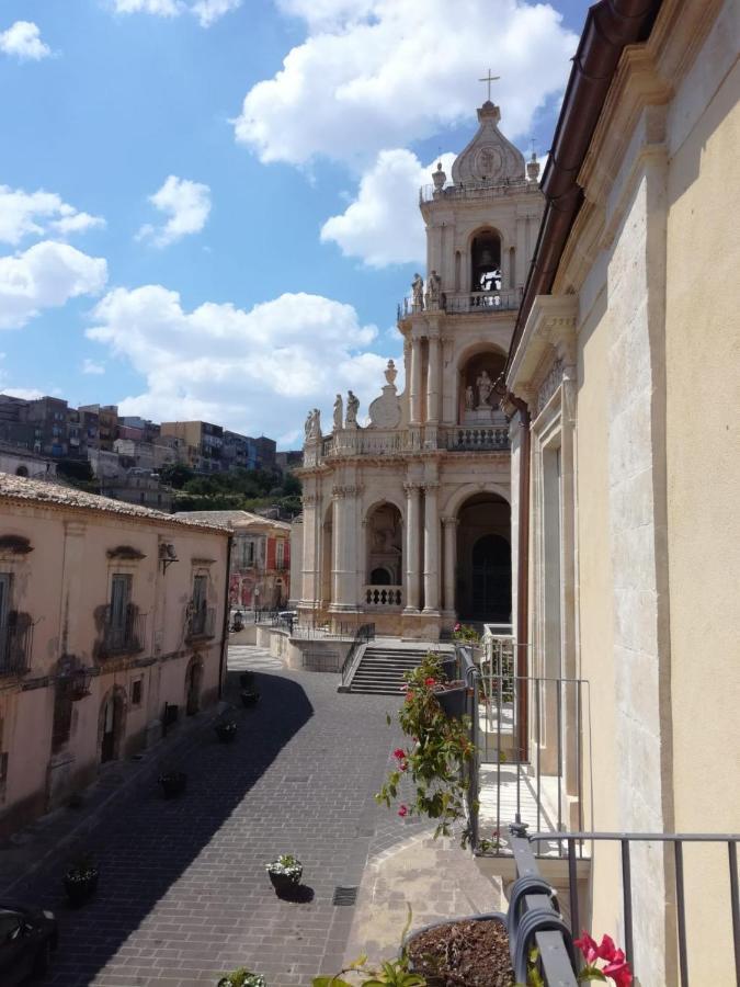 Casa Dei Giurati Bed & Breakfast Palazzolo Acreide Ngoại thất bức ảnh
